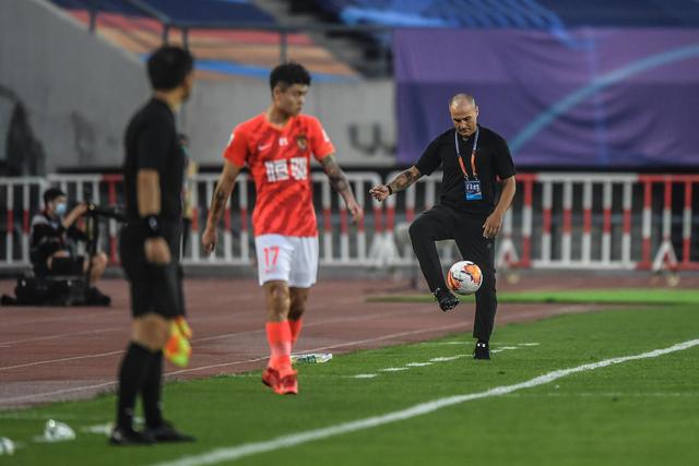 布克52分太阳力克鹈鹕升至西部第7 老鹰擒公牛