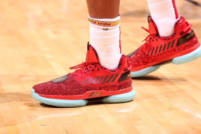 欧冠史上的罕见17分钟 一个人就这样被毁了